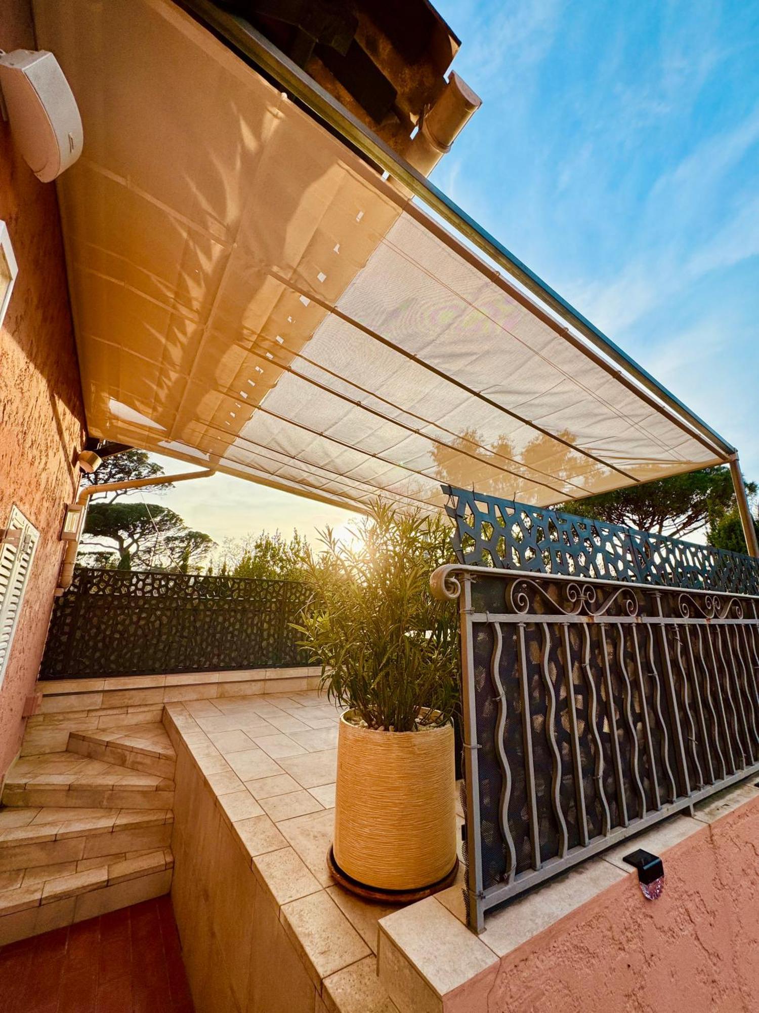 Studio Climatise, Terrasse, Parking Prive, 50M De La Plage Saint-Tropez Zewnętrze zdjęcie