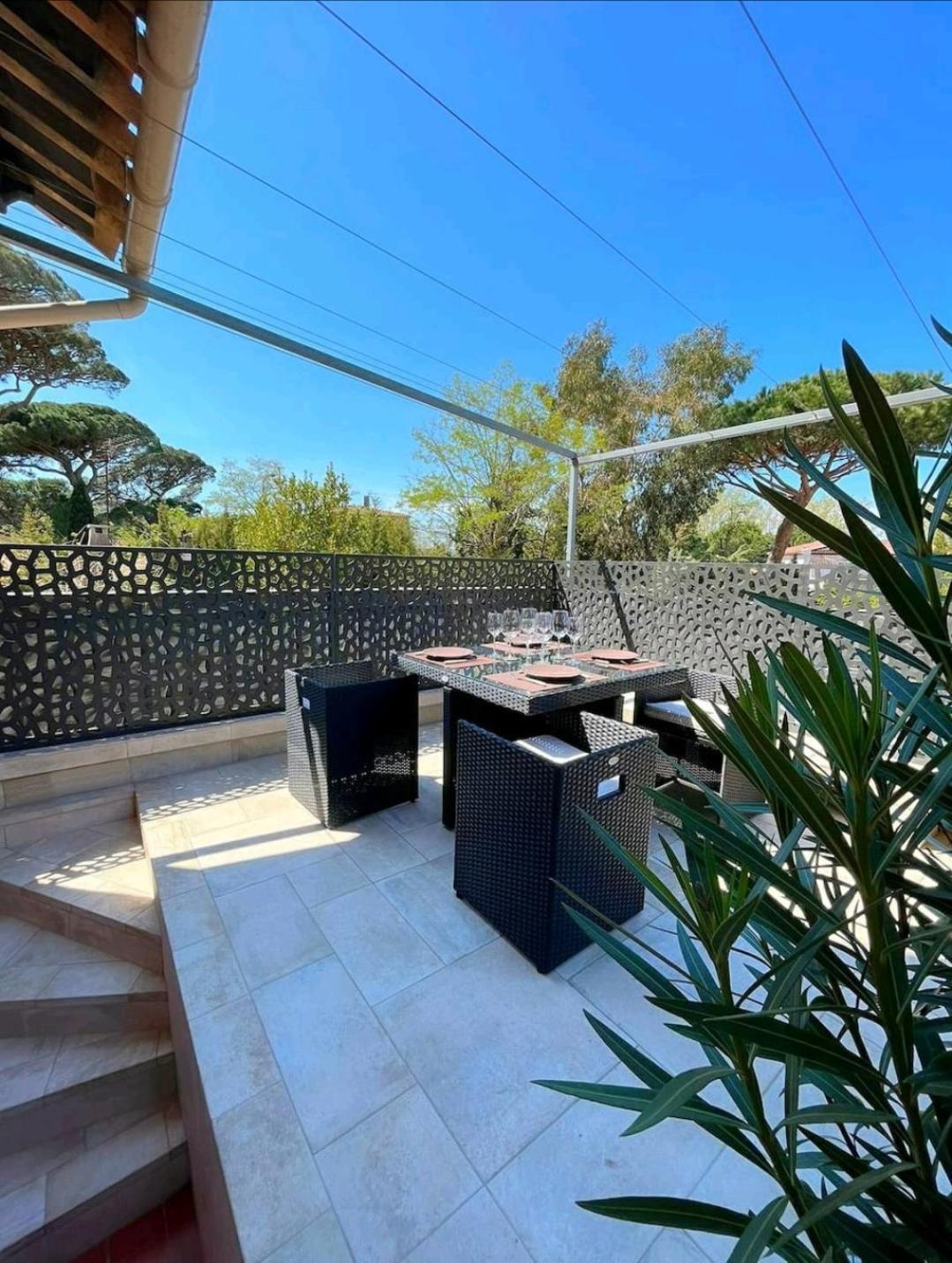 Studio Climatise, Terrasse, Parking Prive, 50M De La Plage Saint-Tropez Zewnętrze zdjęcie