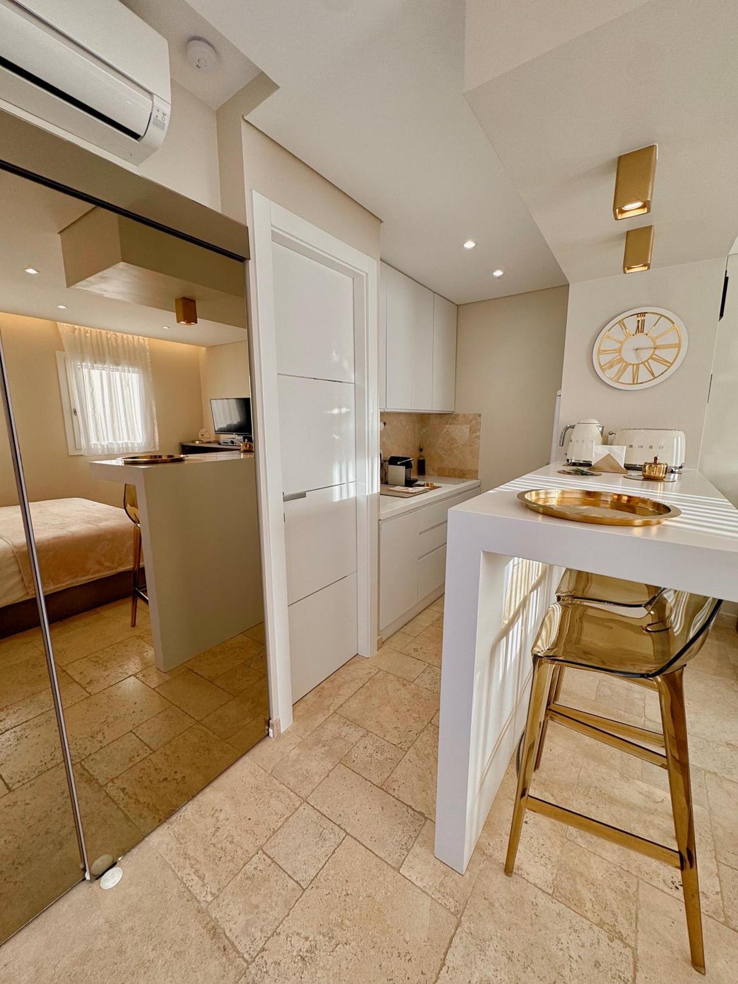 Studio Climatise, Terrasse, Parking Prive, 50M De La Plage Saint-Tropez Zewnętrze zdjęcie
