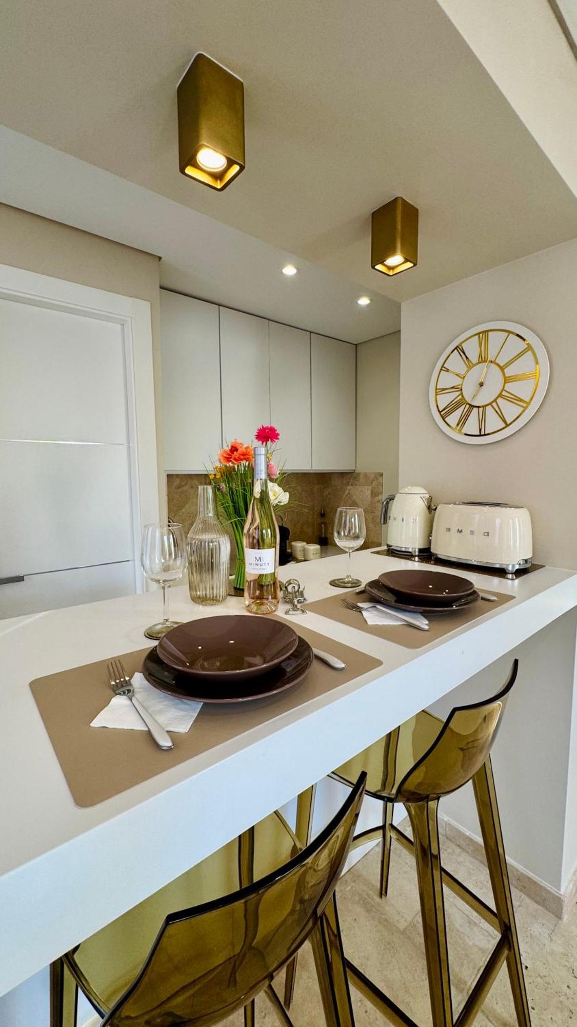 Studio Climatise, Terrasse, Parking Prive, 50M De La Plage Saint-Tropez Zewnętrze zdjęcie