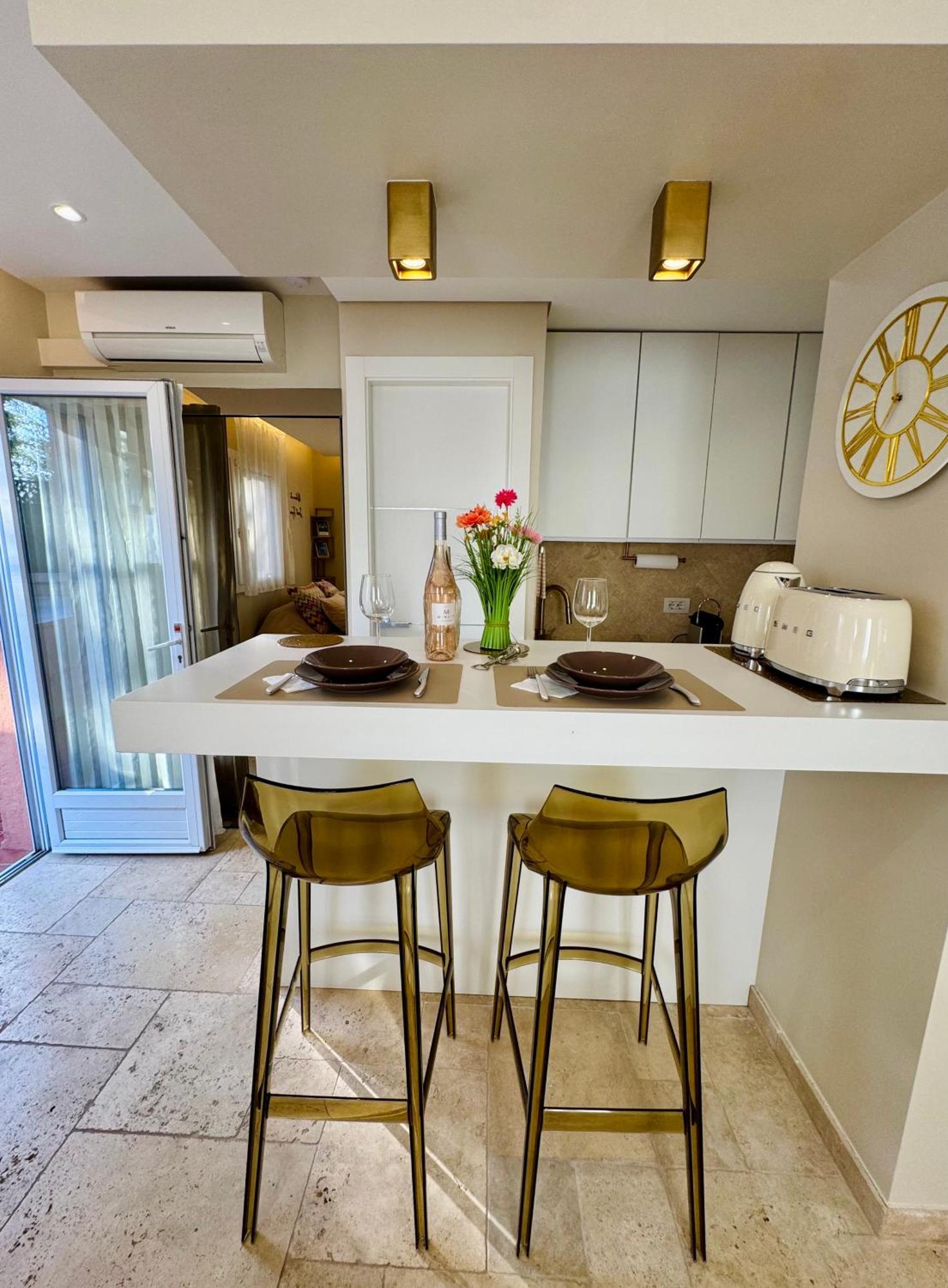 Studio Climatise, Terrasse, Parking Prive, 50M De La Plage Saint-Tropez Zewnętrze zdjęcie